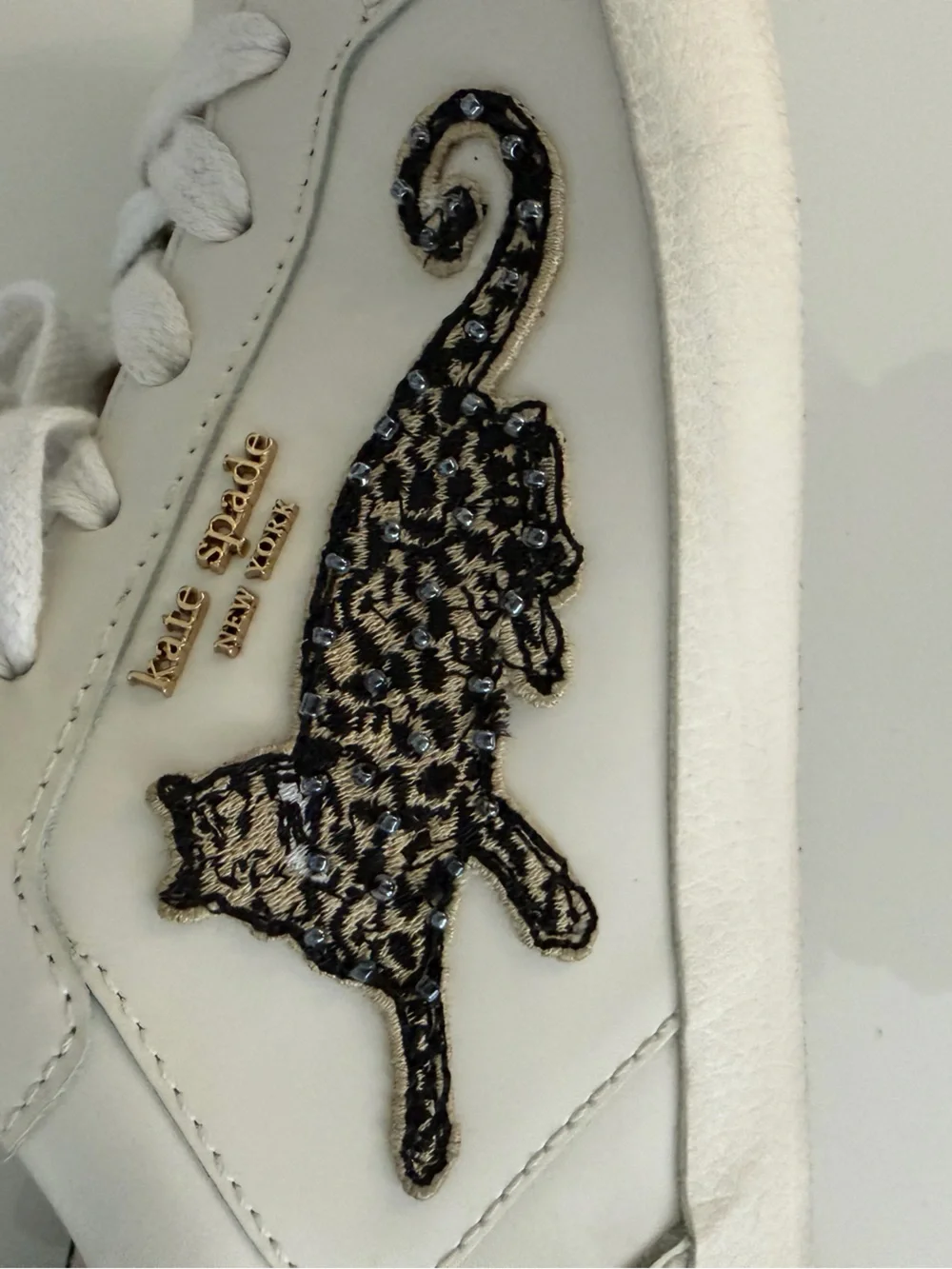 Kate Spade Ace Leopard Leather Sneakers White Green Beaded Cat Shoes Sz 7 EUC
